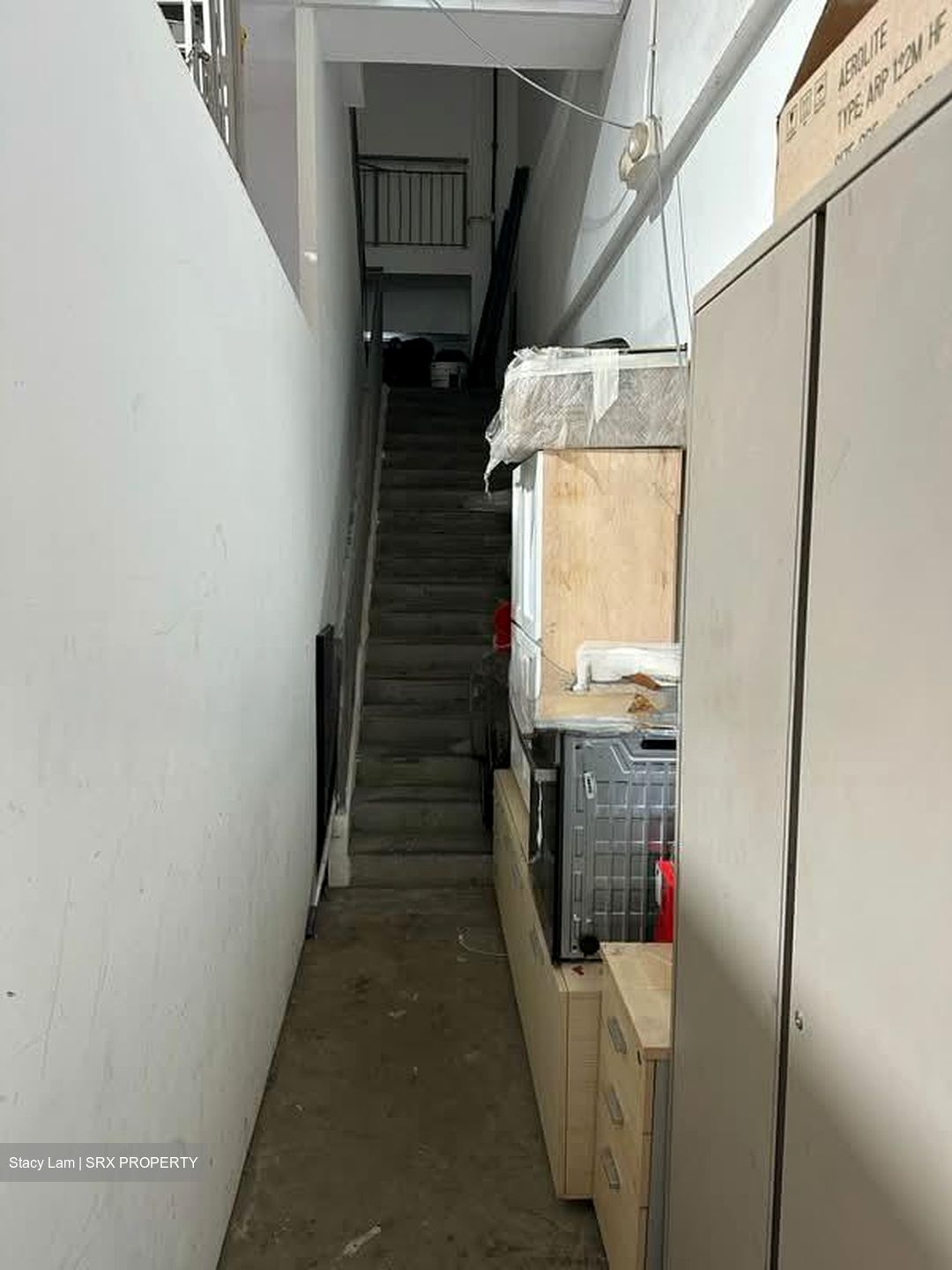 E9 Premium (D27), Factory #557603151
